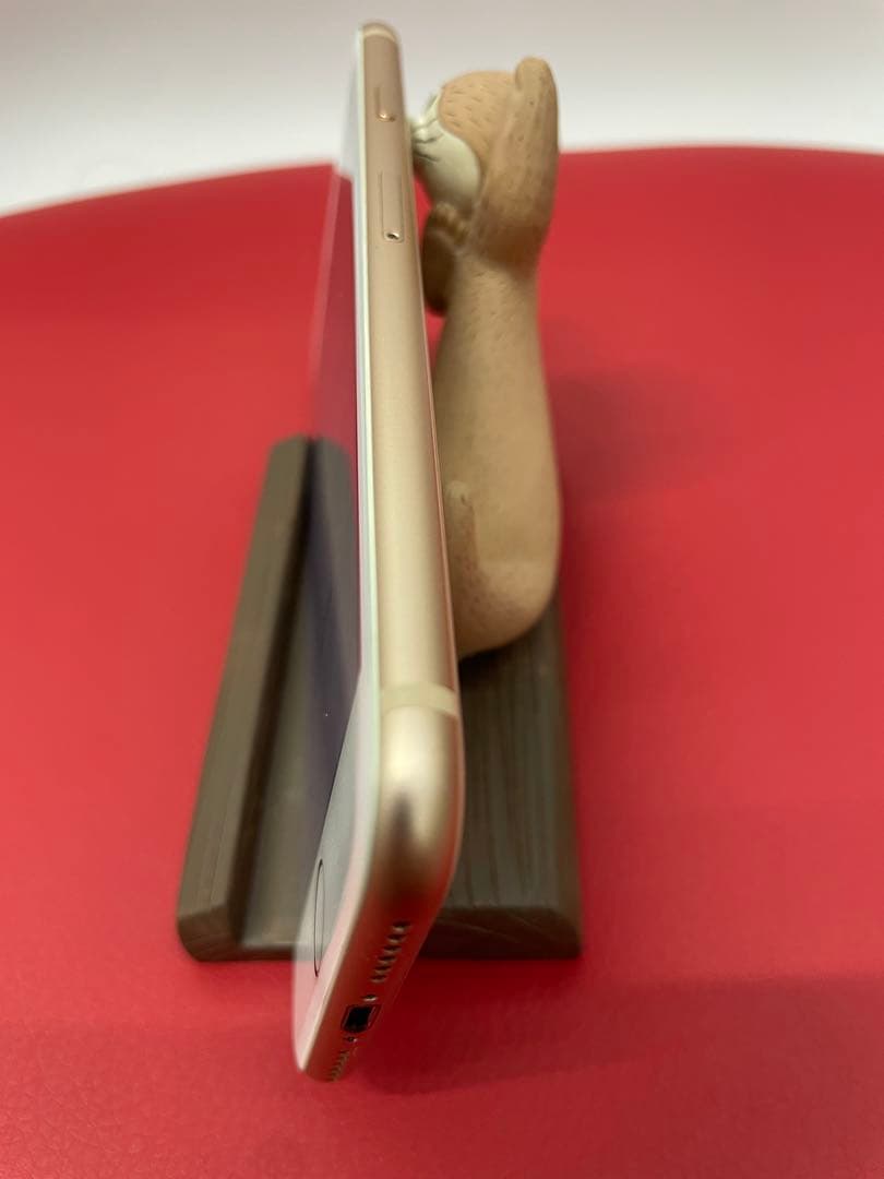 T*e様 Apple iPhone 8 ゴールド 64GB