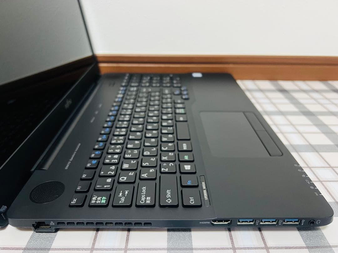 FUJITSU ノートパソコンWin11/8GB/SSD240GB/OFFICE