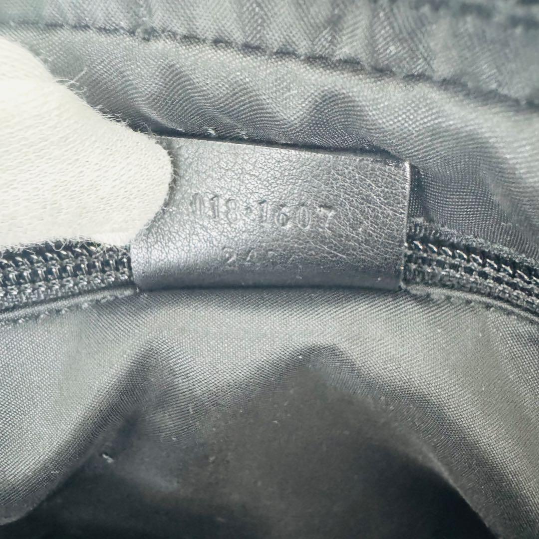 ✨GUCCI✨グッチ✨ロゴプレート✨レザー✨ブラック✨クラッチバッグ✨