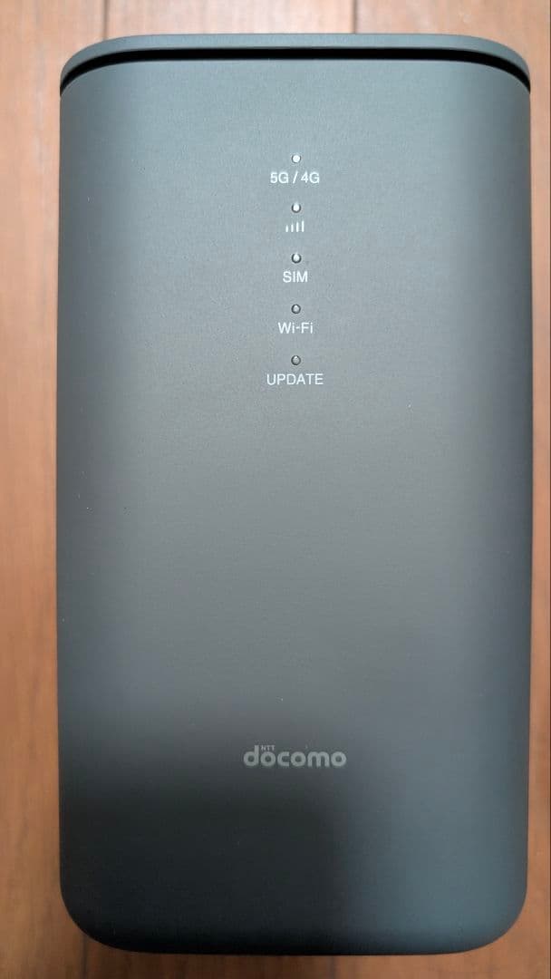 docomo  5G HR02 Wi-Fiルーター