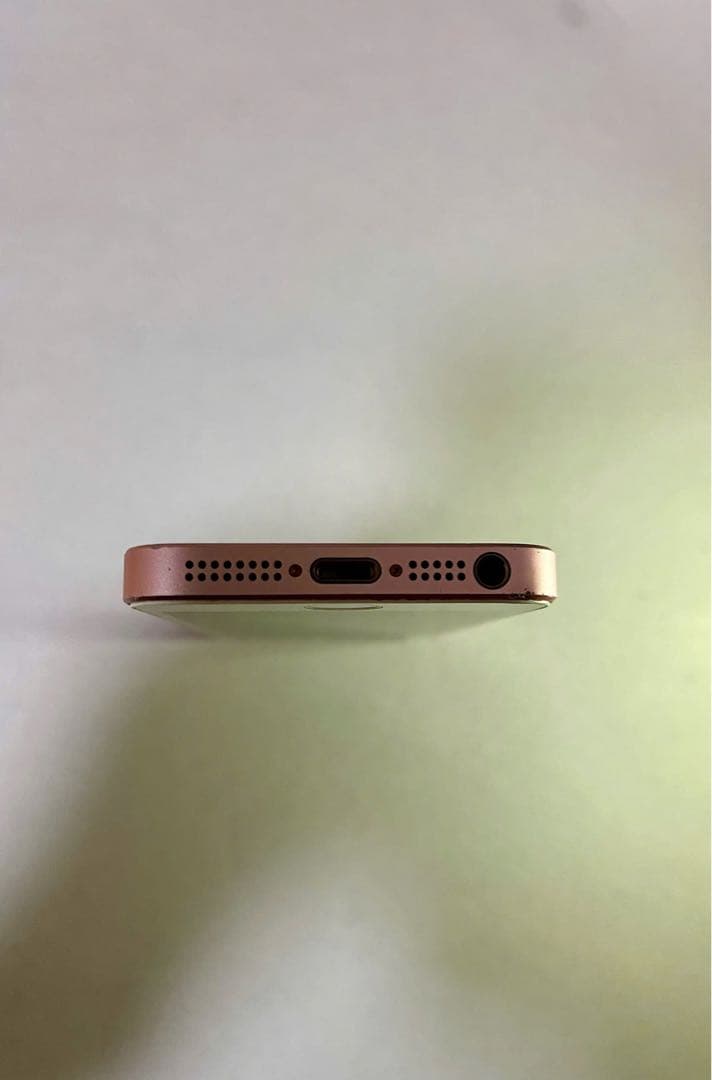 スマートフォン本体 iphone se 128GB Battery 99%