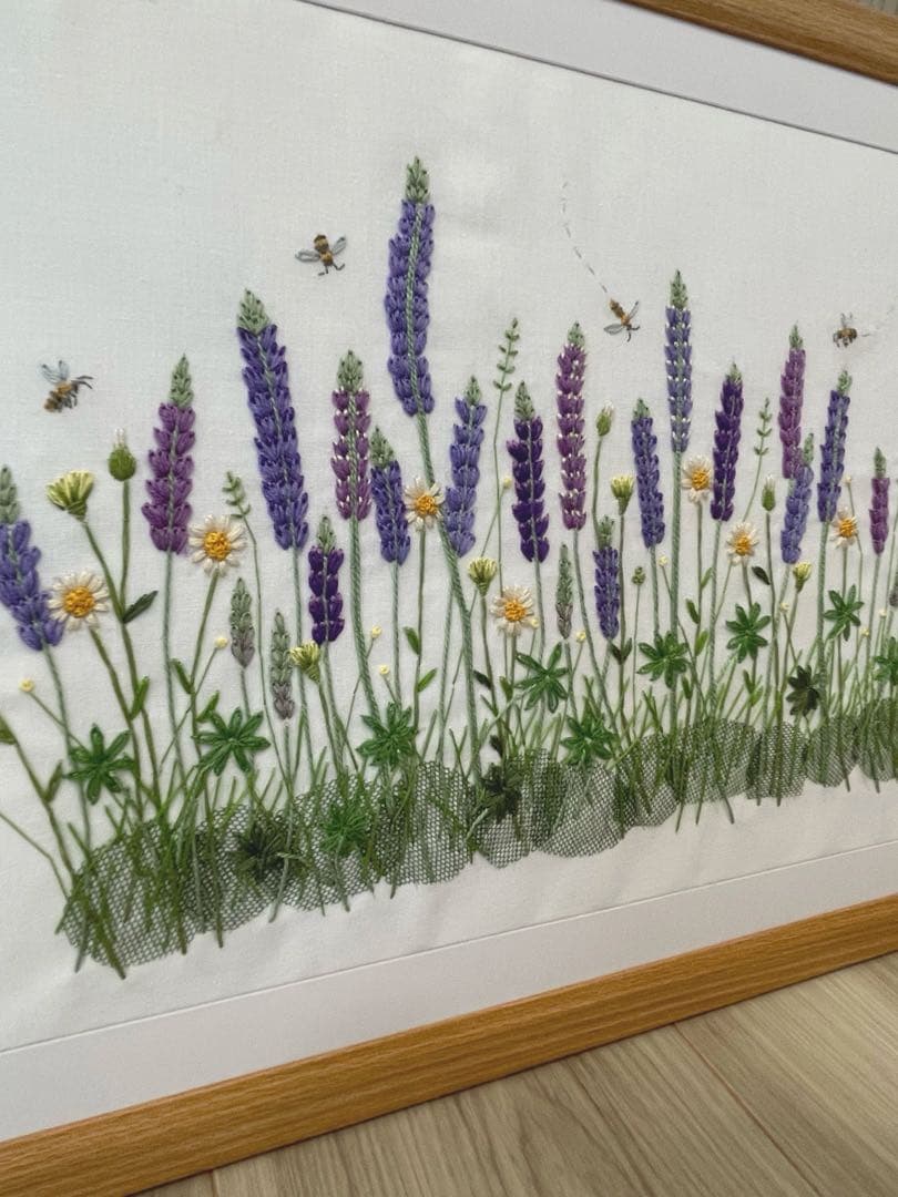 青木和子　刺繍　完成品　「ルピナスのメドウ」　⑨