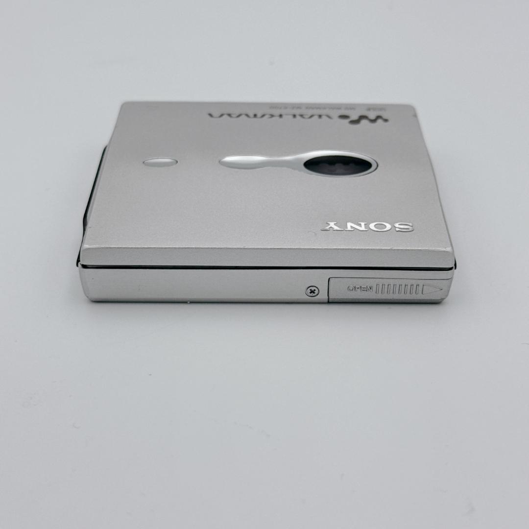 【概ね美品】SONY WALKMAN MDウォークマン MZ-E700 シルバー