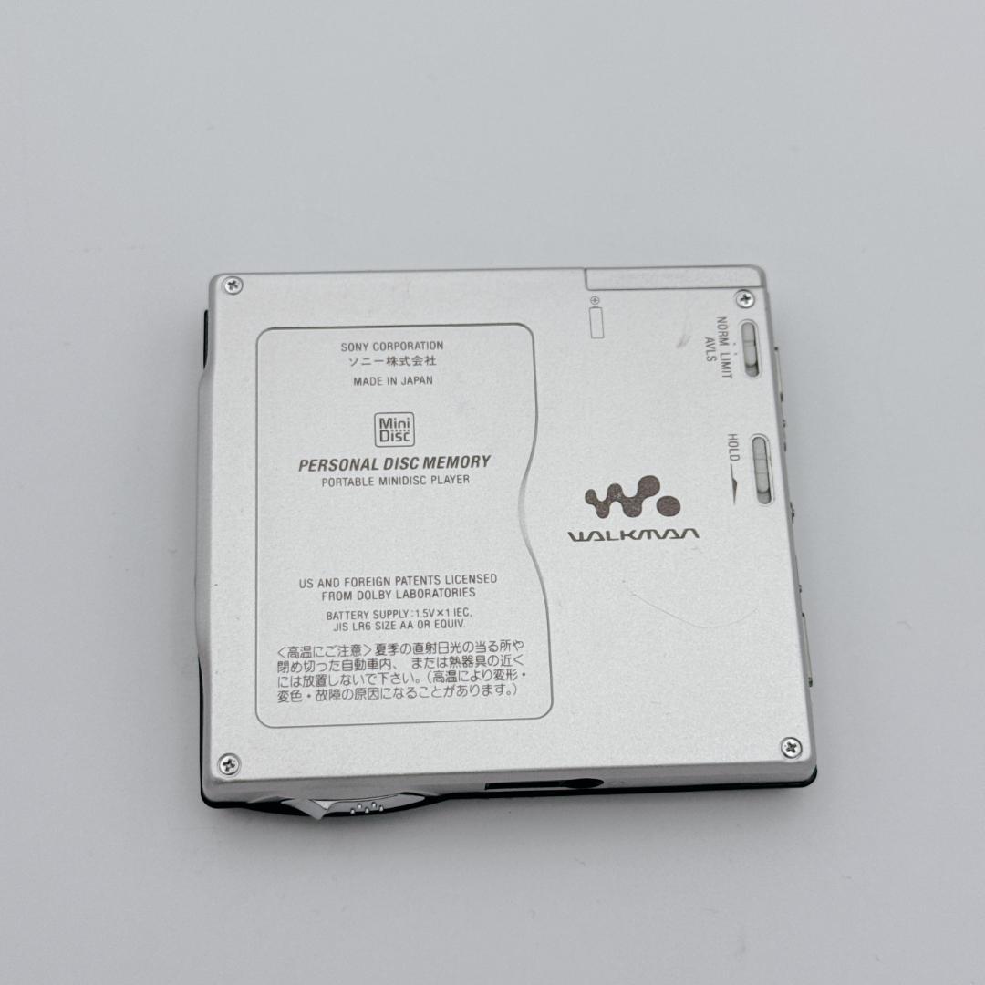【概ね美品】SONY WALKMAN MDウォークマン MZ-E700 シルバー