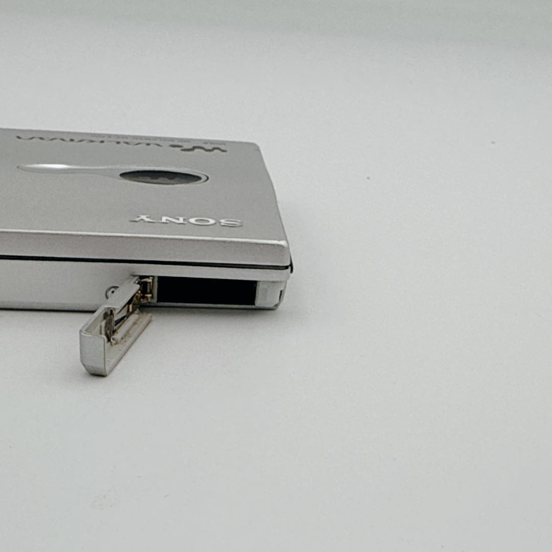 【概ね美品】SONY WALKMAN MDウォークマン MZ-E700 シルバー