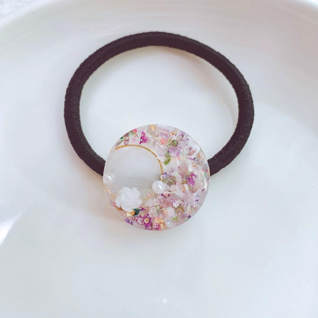 レジンヘアゴム　パープル　花びら　バラ　三日月　透け感