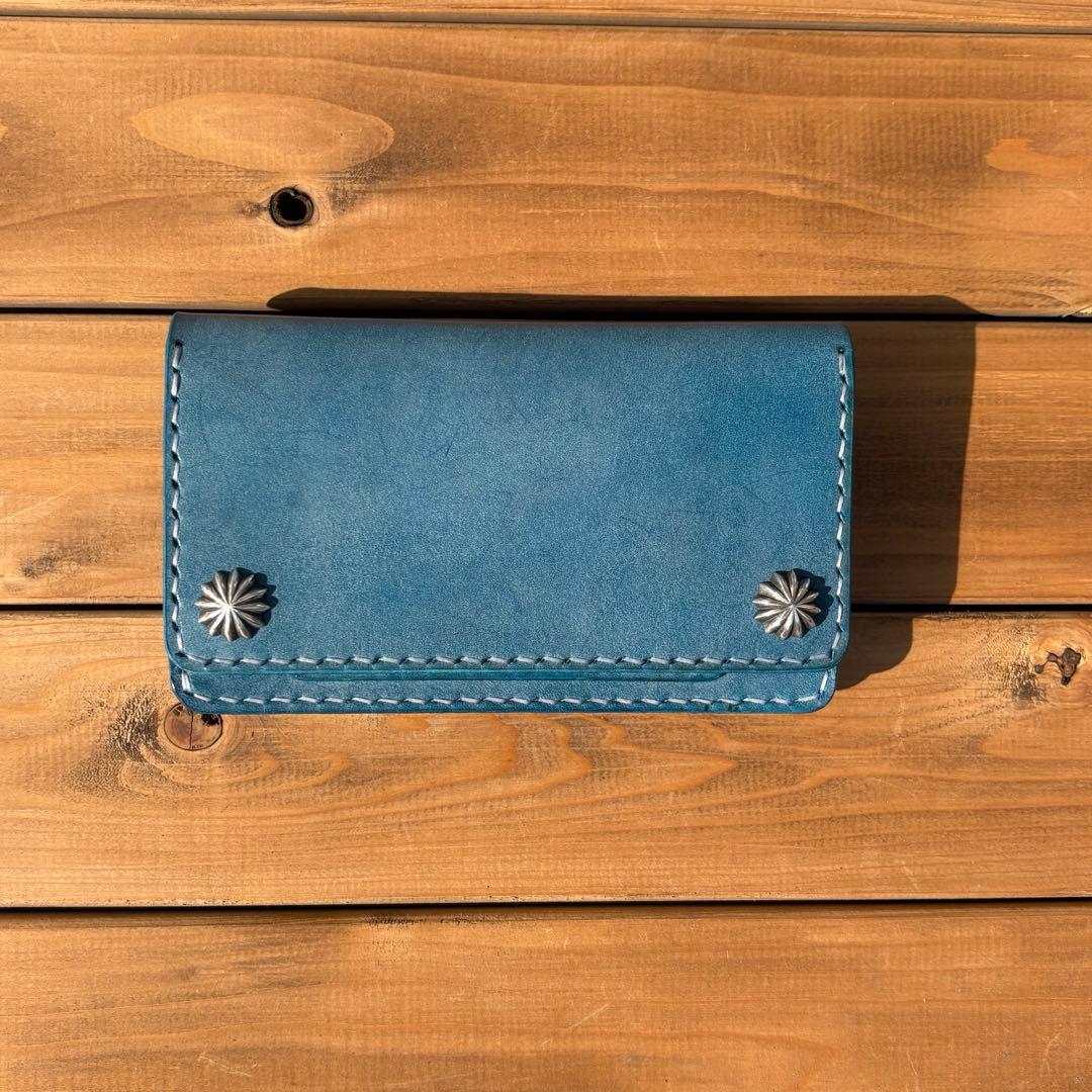 ミドルトラッカーウォレット　蝋引きレザー　アポロコンチョ