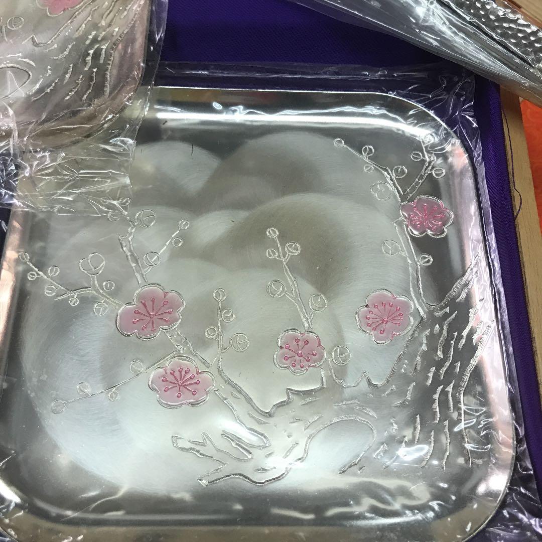 新品！銀仕上げ　梅　角銘々皿揃え