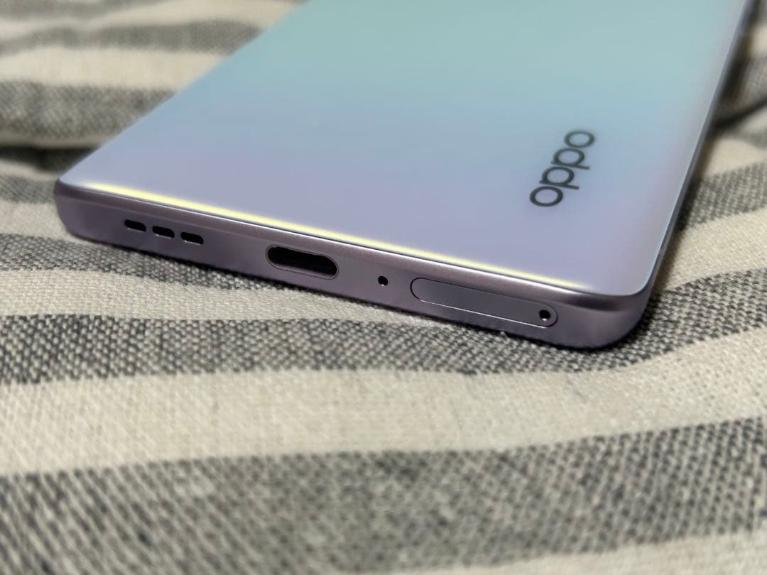 【美品】OPPO Reno3 5g SIMフリー 8/128GB ホワイト￼￼