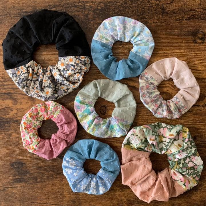 【141】リバティプリント使用　ハンドメイド　ふんわり❁ミニシュシュ　ヘアゴム