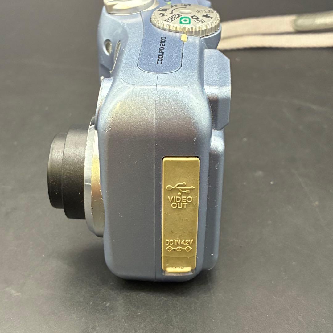 【動作問題なし】Nikon COOLPIX2100 単三電池・カード付き