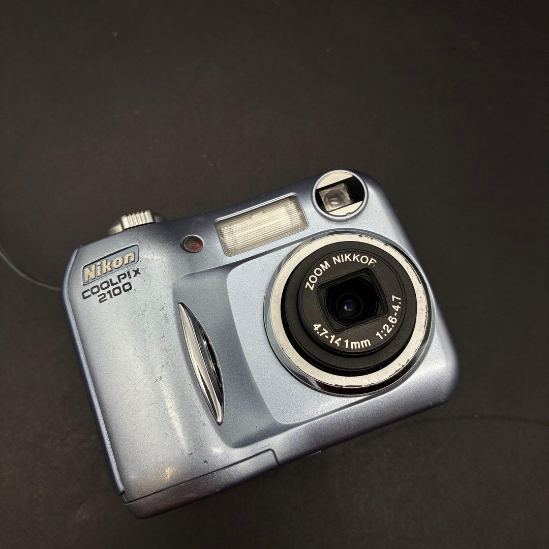 【動作問題なし】Nikon COOLPIX2100 単三電池・カード付き
