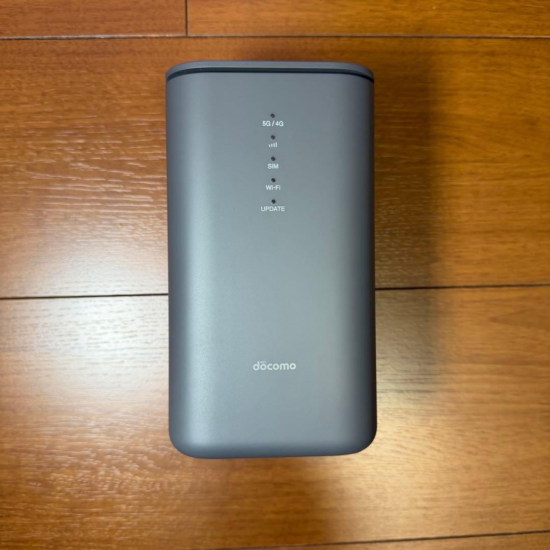 ドコモ  5g HR02