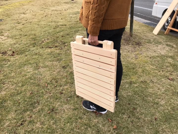 折りたたみテーブル(ローテーブル)