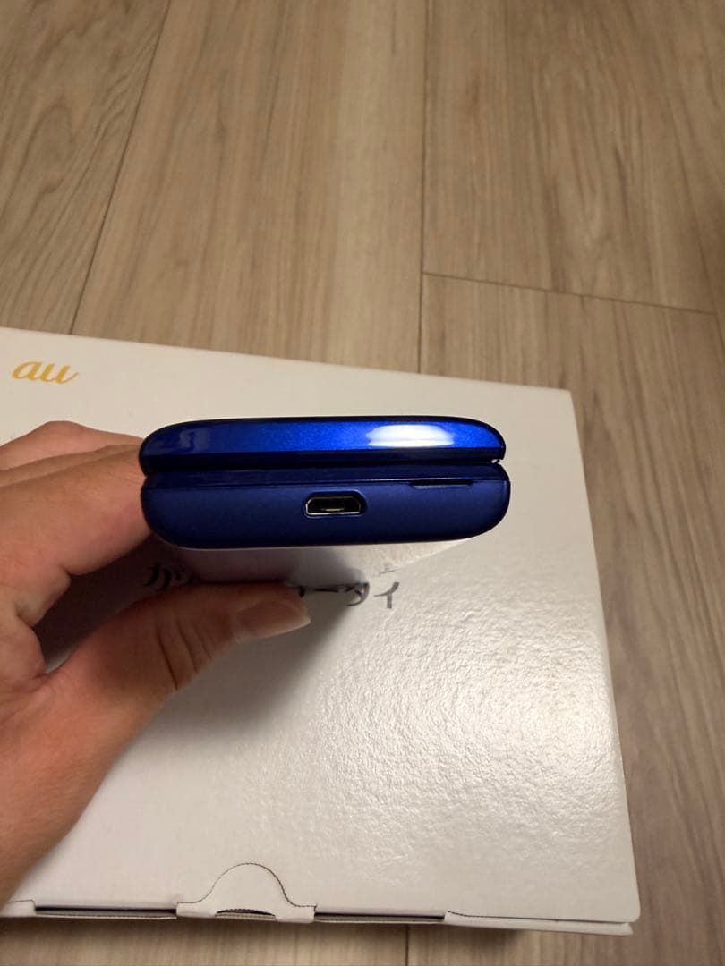 au かんたんケータイ ガラホ　未使用品　KYF38 ブルー