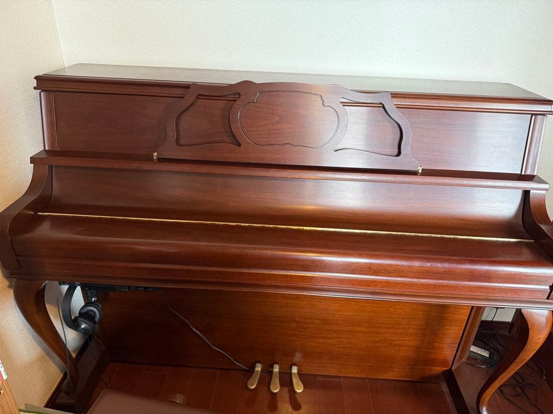 YAMAHA YF101W アップライトピアノ 木製 椅子付き　消音機能付　茶色