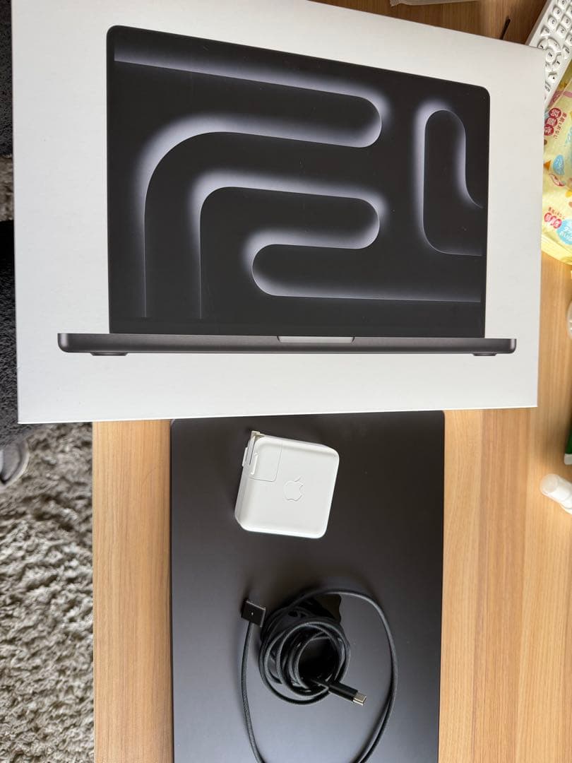 Macbook Pro M4 Pro 14インチ 512GB 24GB日本語配列