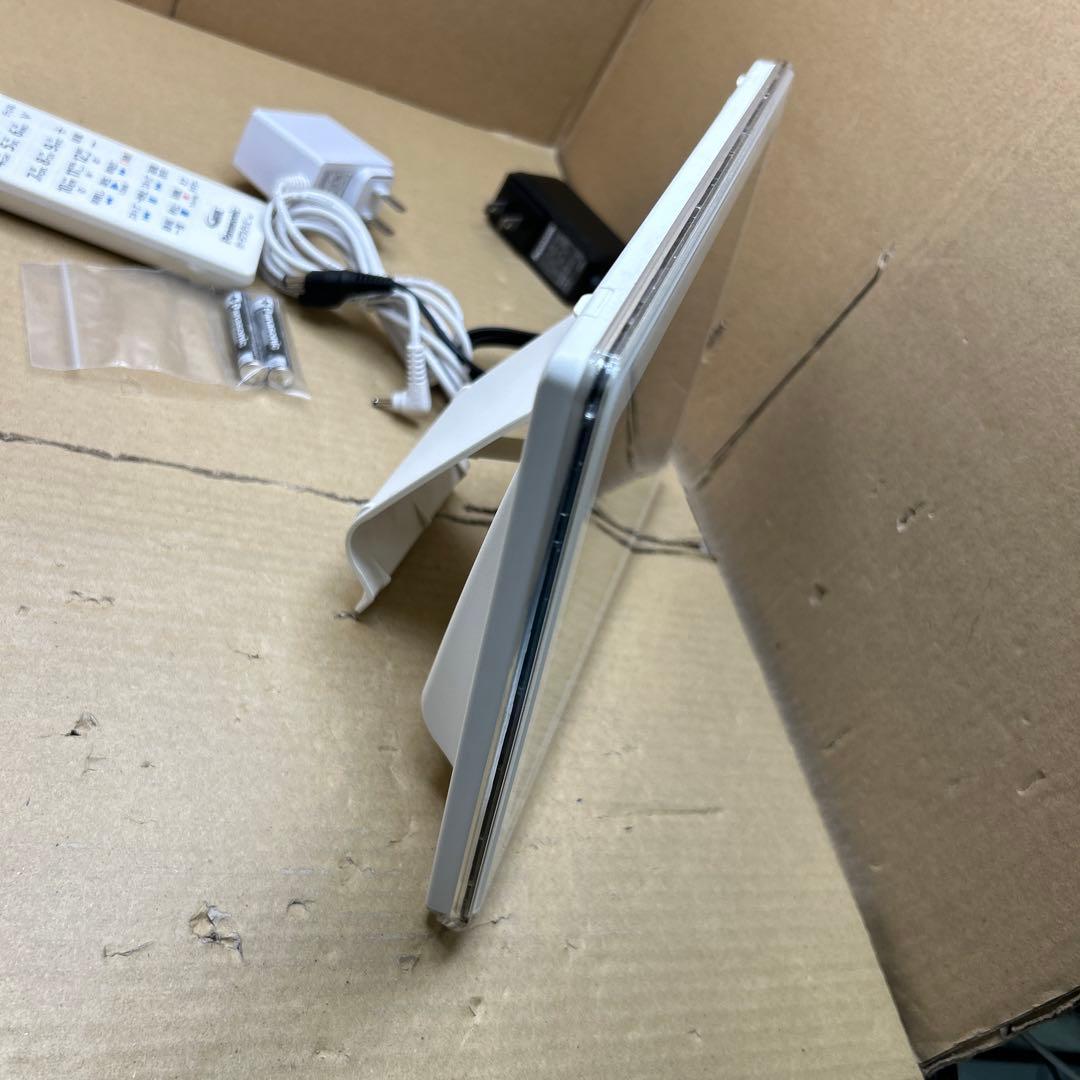 u*8様 パナソニック 10V型 ポータブル 液晶テレビ　UN-10CE10-W