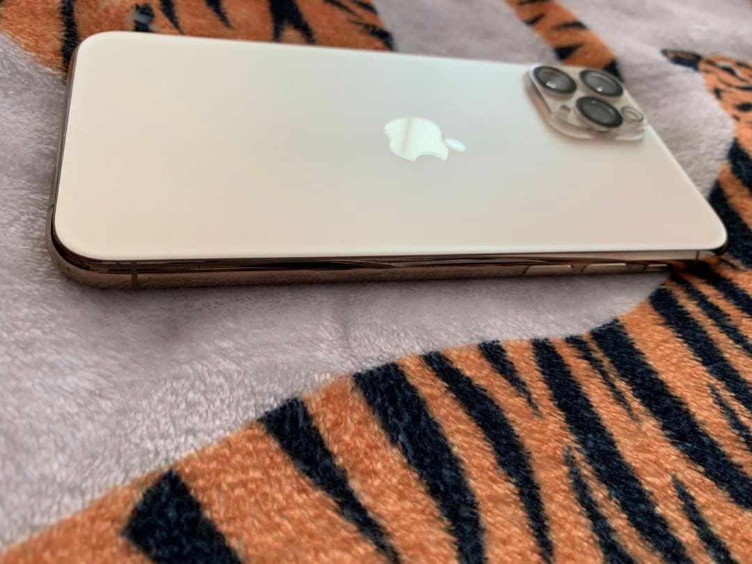 【美品】iPhone 11 Pro 64GB ゴールド