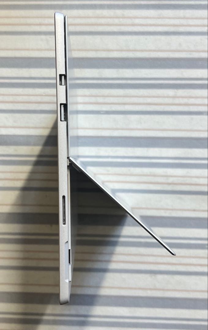 Microsoft Surface Pro (第5世代) 2017