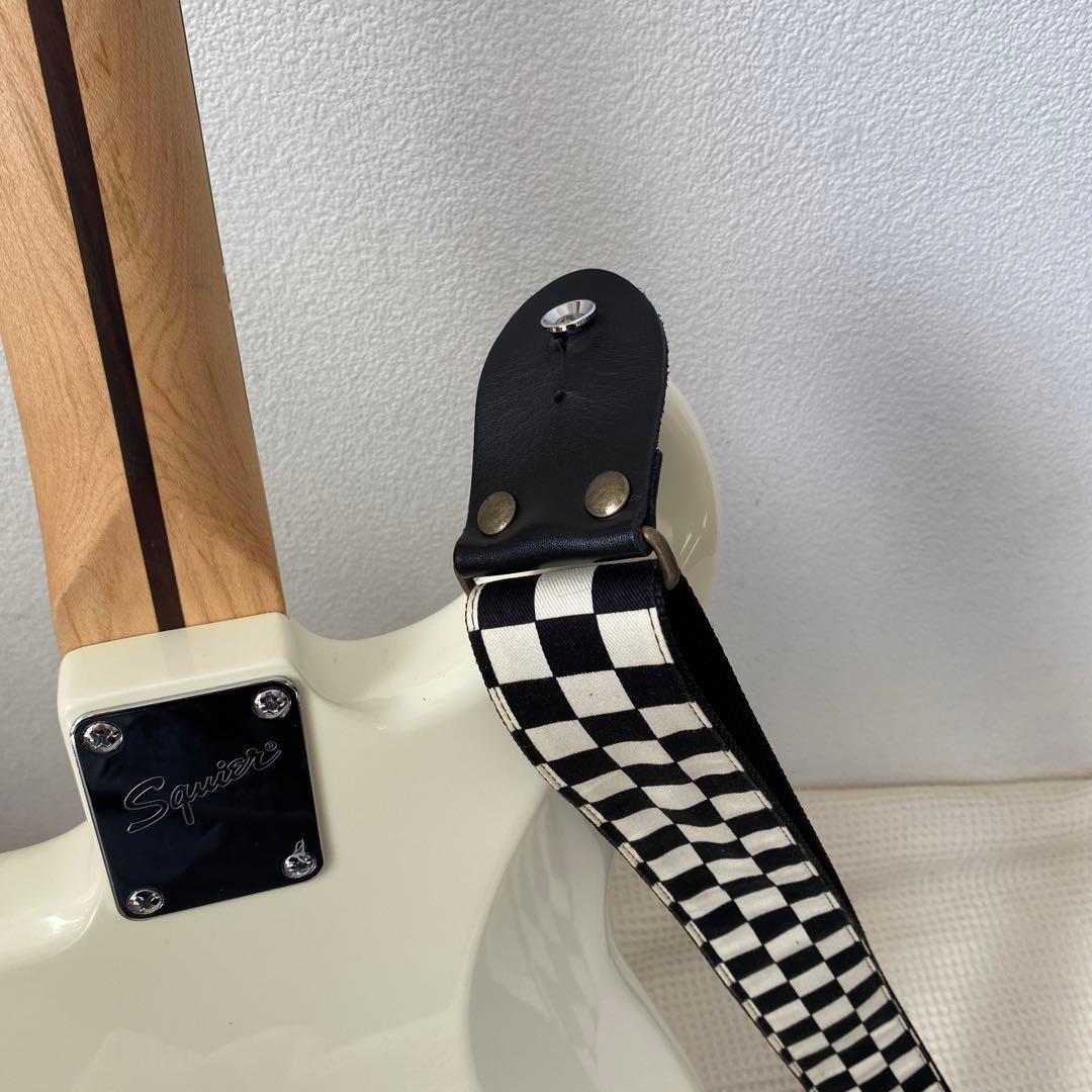 Squier by fender Stratocaster ストラップ付き