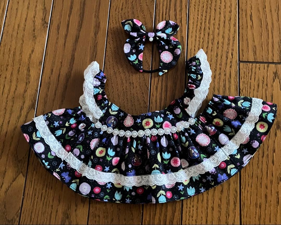 ラボ服⭐︎らぼ服 カラフルなお花＆お姫様柄のブラックワンピ＆女の子の茶色いワンピ