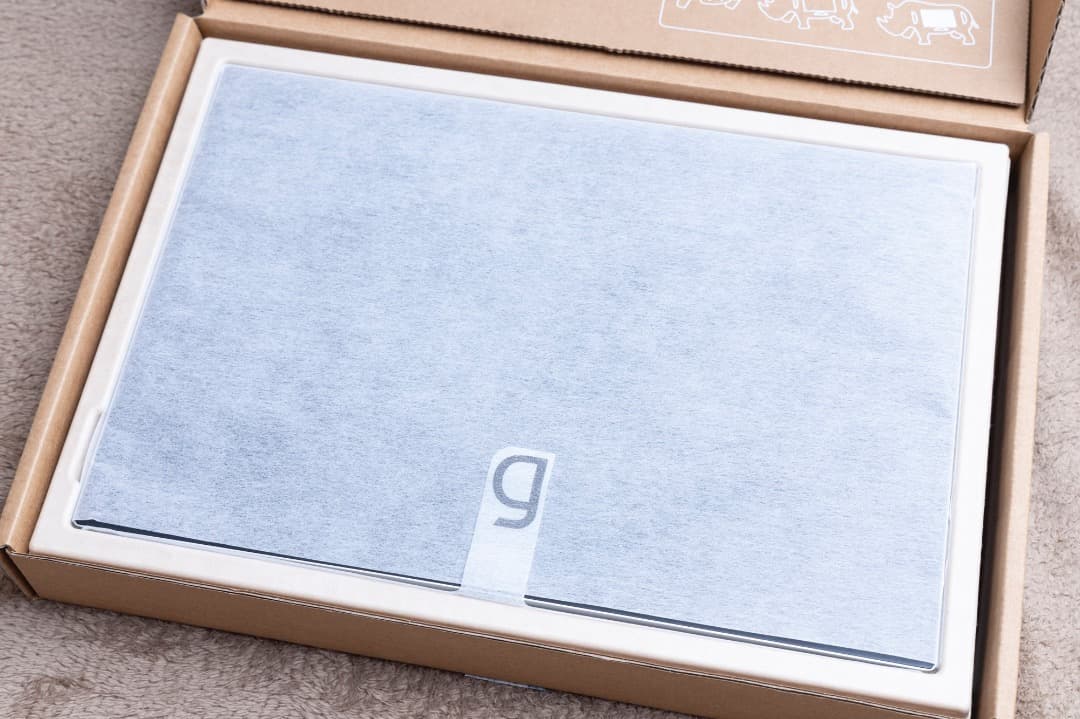 LG　液晶ディスプレイ［16型 /ワイド］ シルバー　16MR70　元箱