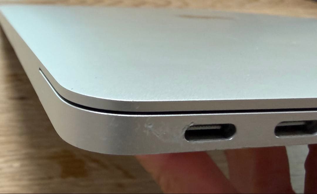 MacBook Air M1 8GB/256GB シルバー【箱・付属品完備】