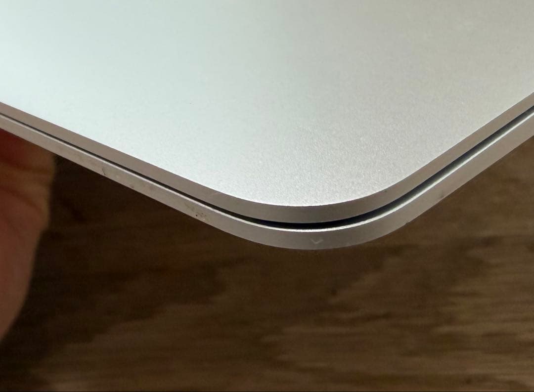 MacBook Air M1 8GB/256GB シルバー【箱・付属品完備】