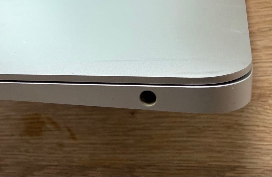 MacBook Air M1 8GB/256GB シルバー【箱・付属品完備】