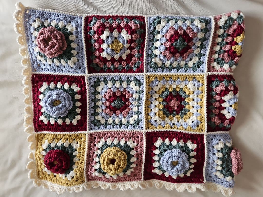 立体お花モチーフ　マルチカバー