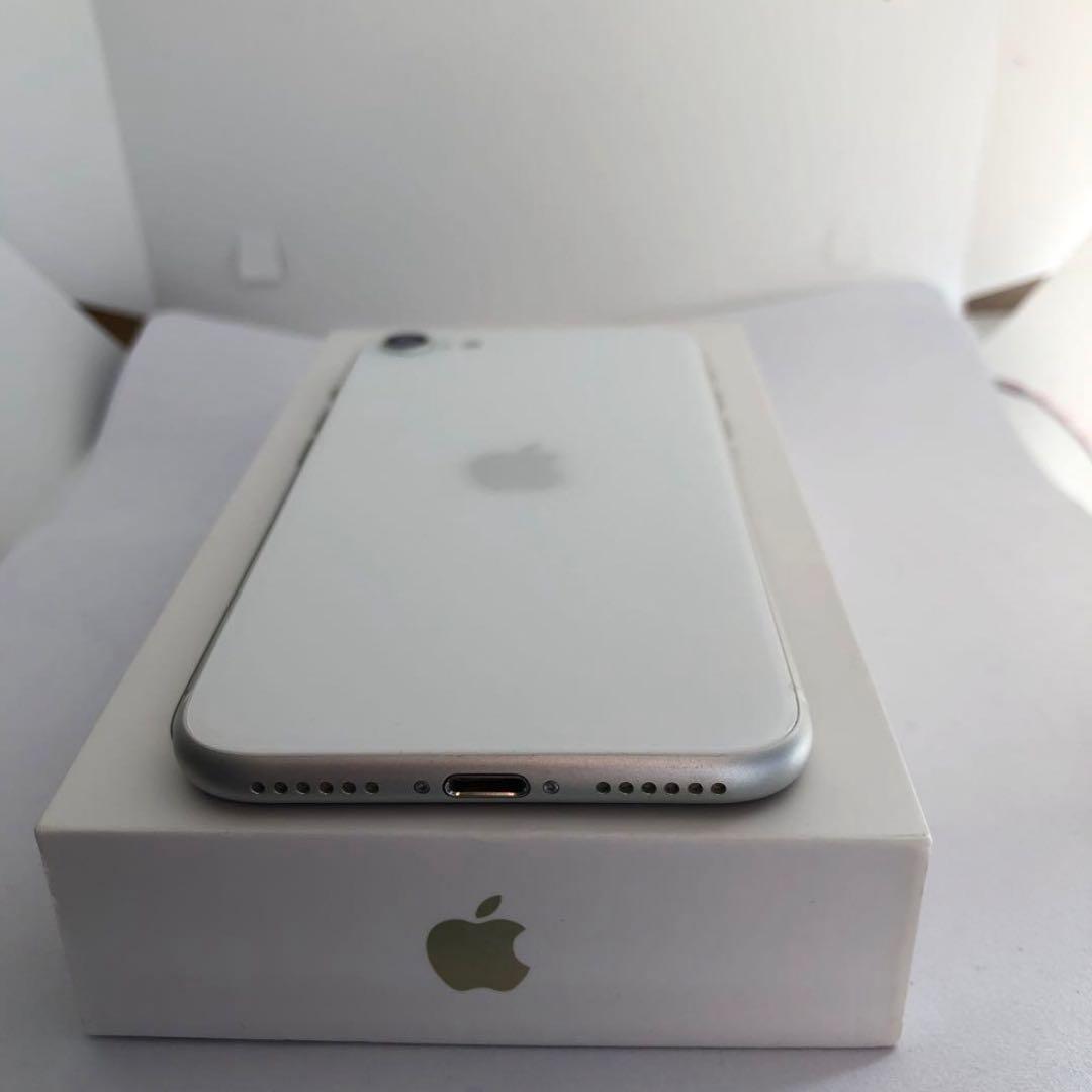 【2/30販売終了】iPhone SE2 128GB SIMフリー【すぐ発送】