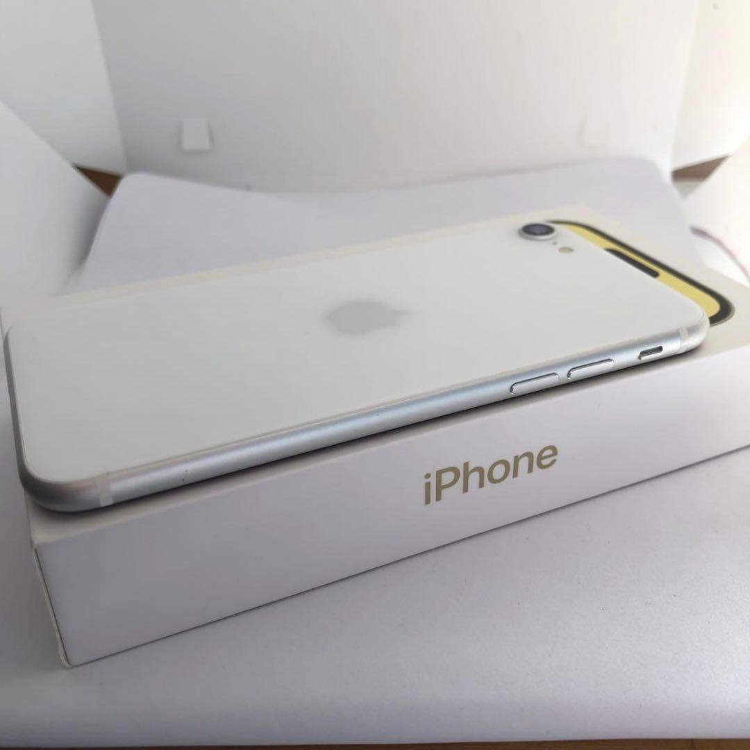 【2/30販売終了】iPhone SE2 128GB SIMフリー【すぐ発送】