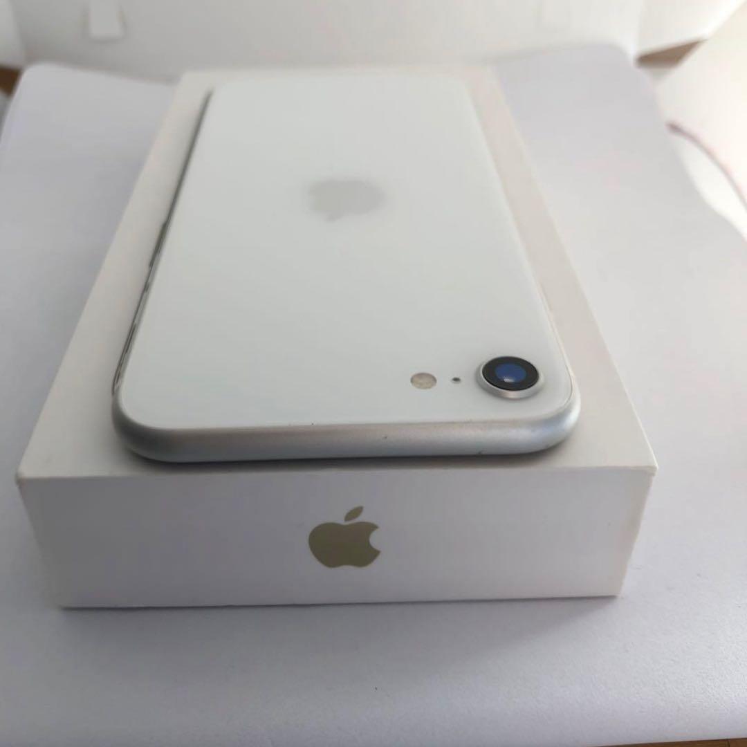 【2/30販売終了】iPhone SE2 128GB SIMフリー【すぐ発送】