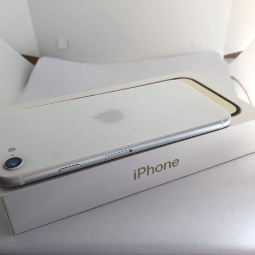 【2/30販売終了】iPhone SE2 128GB SIMフリー【すぐ発送】