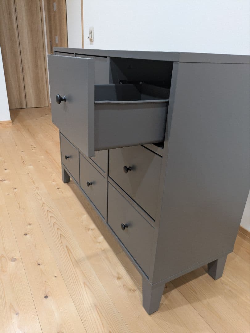IKEA BRYGGJA ブリュッグヤ　チェスト　グレー　収納棚　リビング