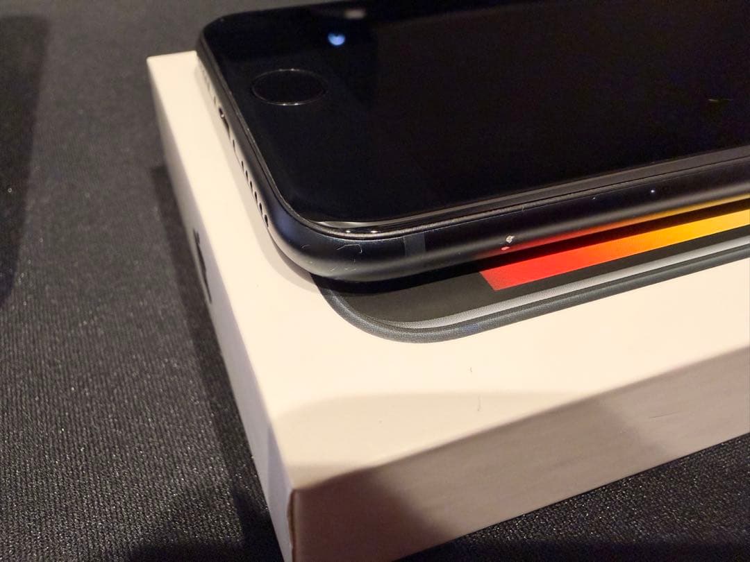 Apple iPhone SE（第3世代）64GB ミッドナイト