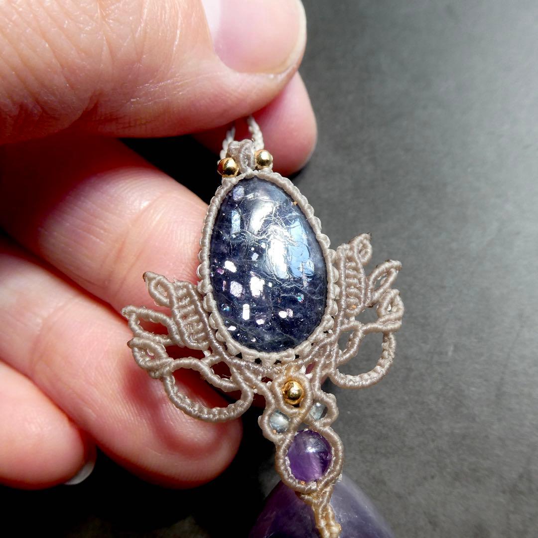 アイオライトサンストーン・レピドライトのマクラメネックレス