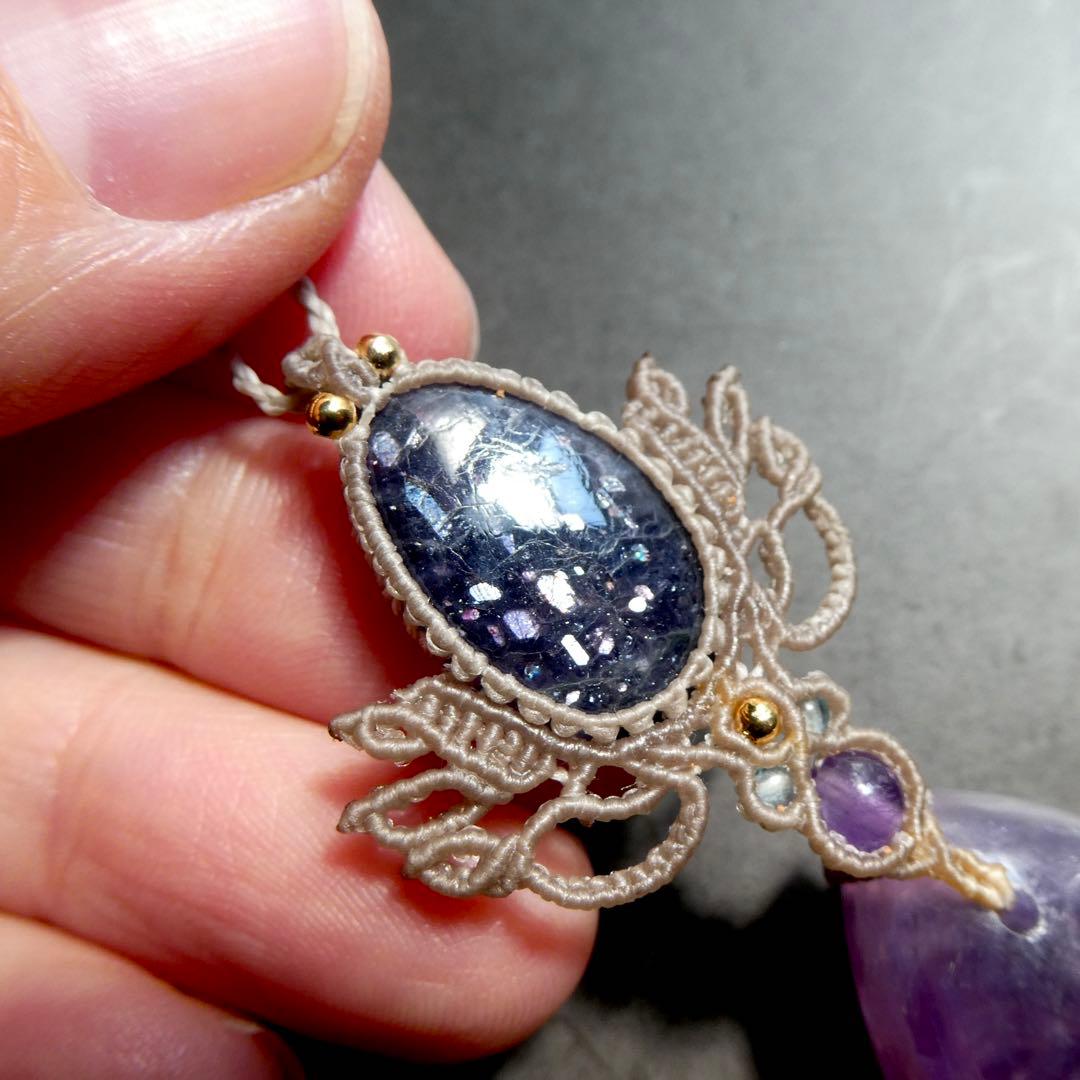 アイオライトサンストーン・レピドライトのマクラメネックレス