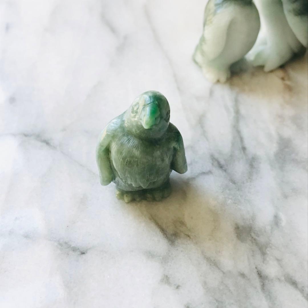 【O2094-001】翡翠　ミャンマー産　彫刻　カービング　置物　ペンギン