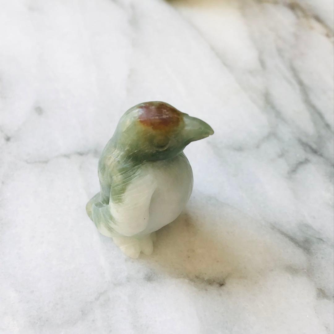 【O2094-001】翡翠　ミャンマー産　彫刻　カービング　置物　ペンギン