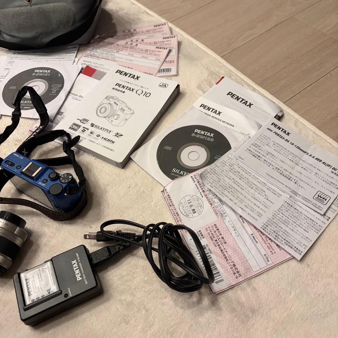 PENTAX Q10 カメラ レンズ2本、収納バック付き　ブルー