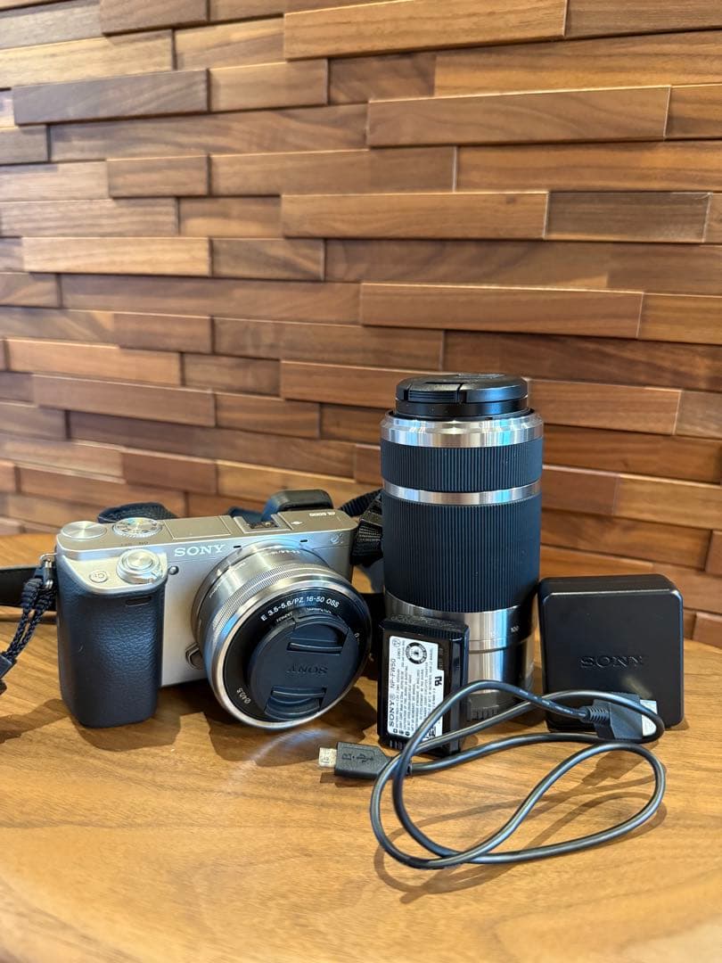 ★Emy★【Sigmaレンズやその他多数付き】Sony α6000