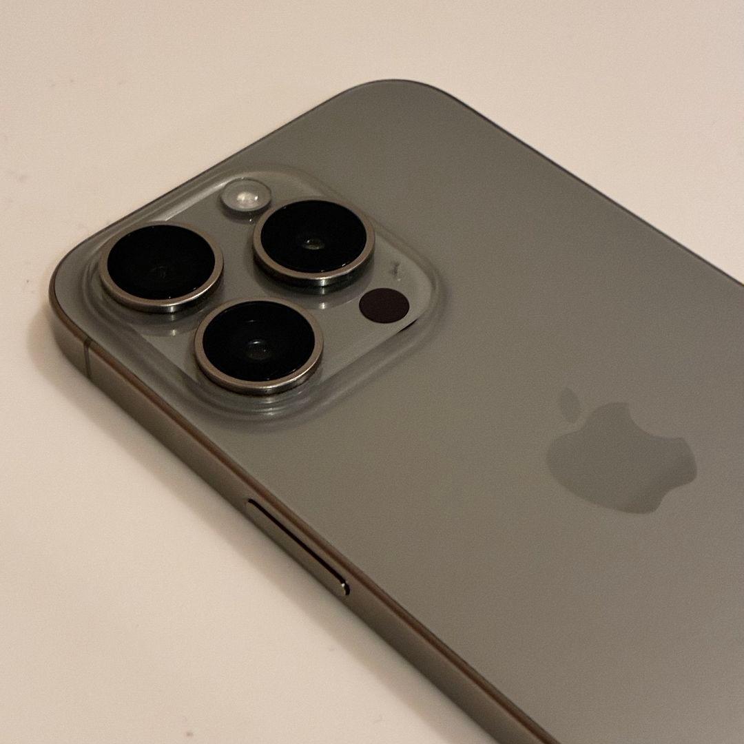 iPhone 15 Pro 128GB SIMフリー ナチュラルチタニウム