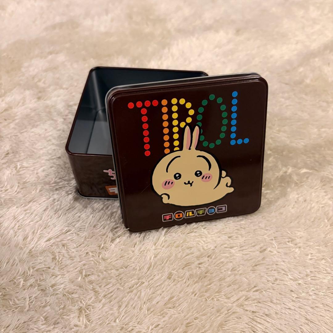 【ちいかわ】うさぎ ハロウィンポーチ チロル缶 チョコ お菓子 まとめ売り