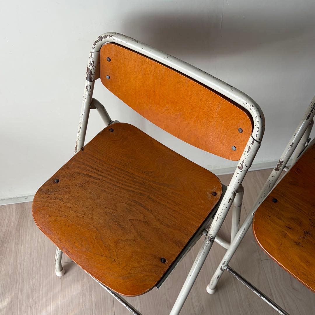 二脚　廃校　スツール　シャビー　折りたたみパイプ椅子　ヴィンテージ　複数あります