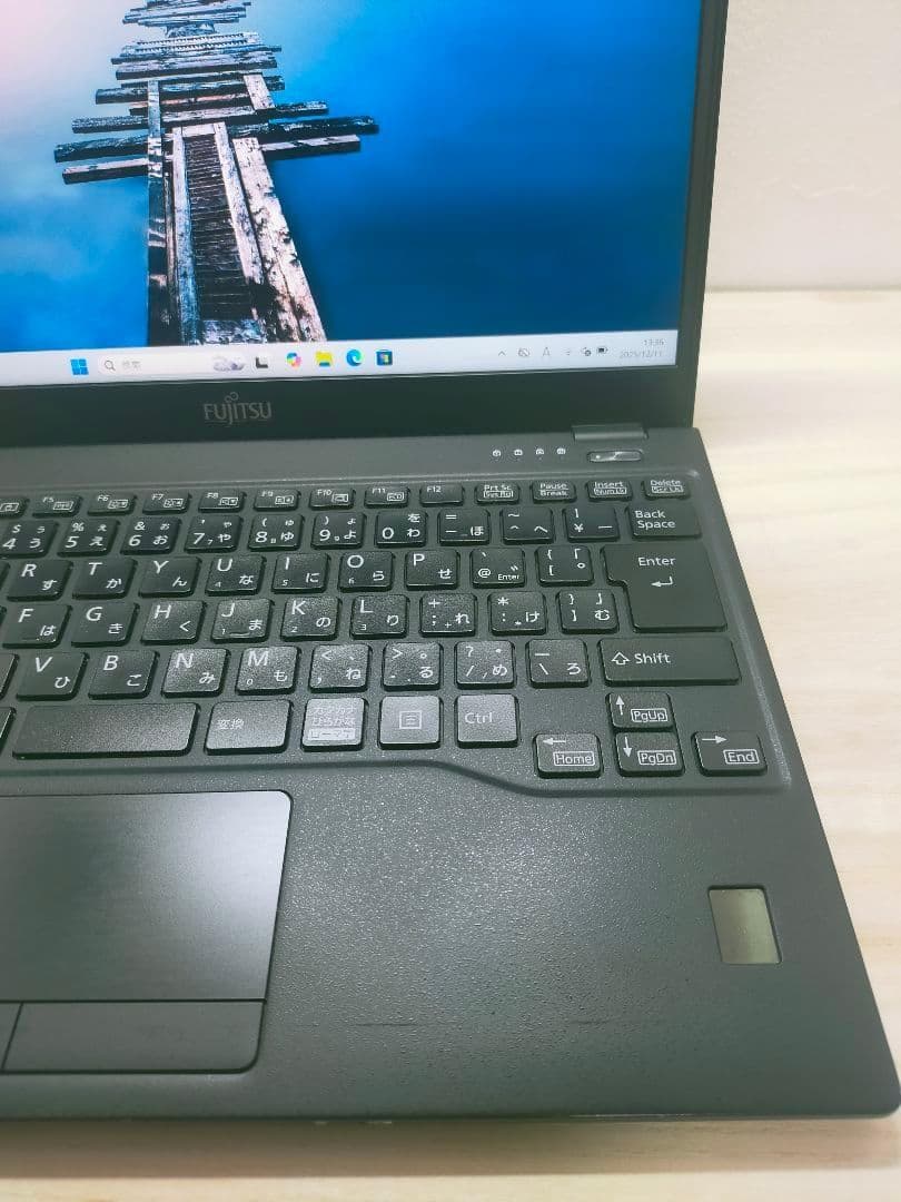 Windowsノート本体 FUJITSU LIFEBOOK U9310/E