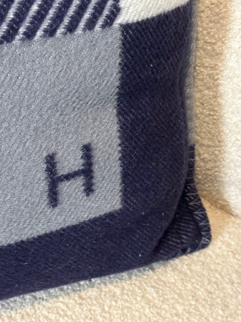 あ*ん様 ⭐️【全国送料無料】定価13万　HERMES エルメス　クッション　H