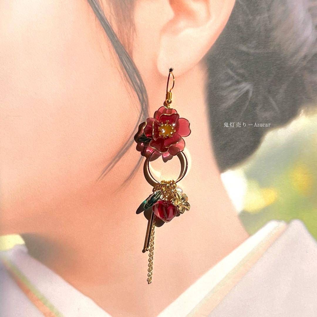 椿と桜と鬼灯の苺のような和風ピアス イヤリング(スワロフスキー)