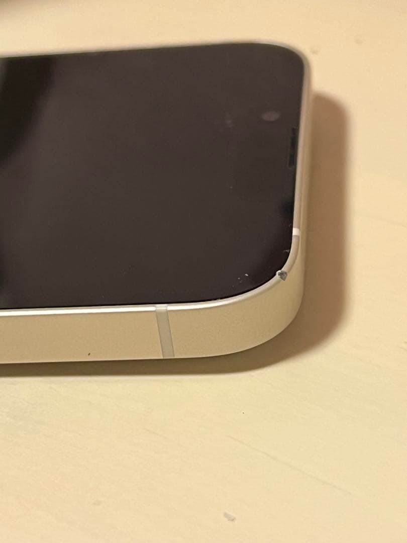iPhone13 SIMフリー　値下げ中